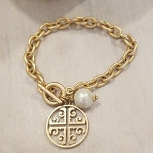 Gold Toggle Bracelet